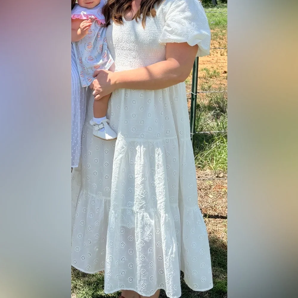Brass & Roe Ella Eyelet Smocked Dress in White- Size XL- Worn once- 100% Cotton - Picture 2 of 4